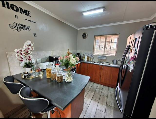 2 BEDROOM TOWNHOUSE FOR SALE IN AMANDASIG